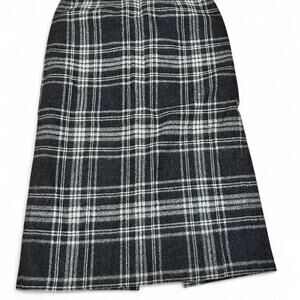 Black and white plaid wool skirt
